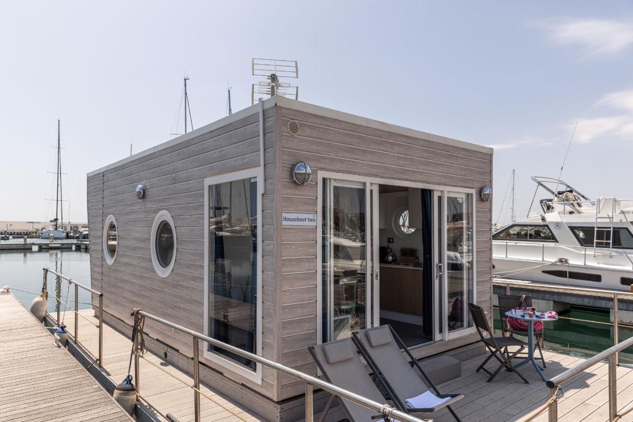 Marina Del Gargano Houseboat Hotel Manfredonia Bagian luar foto