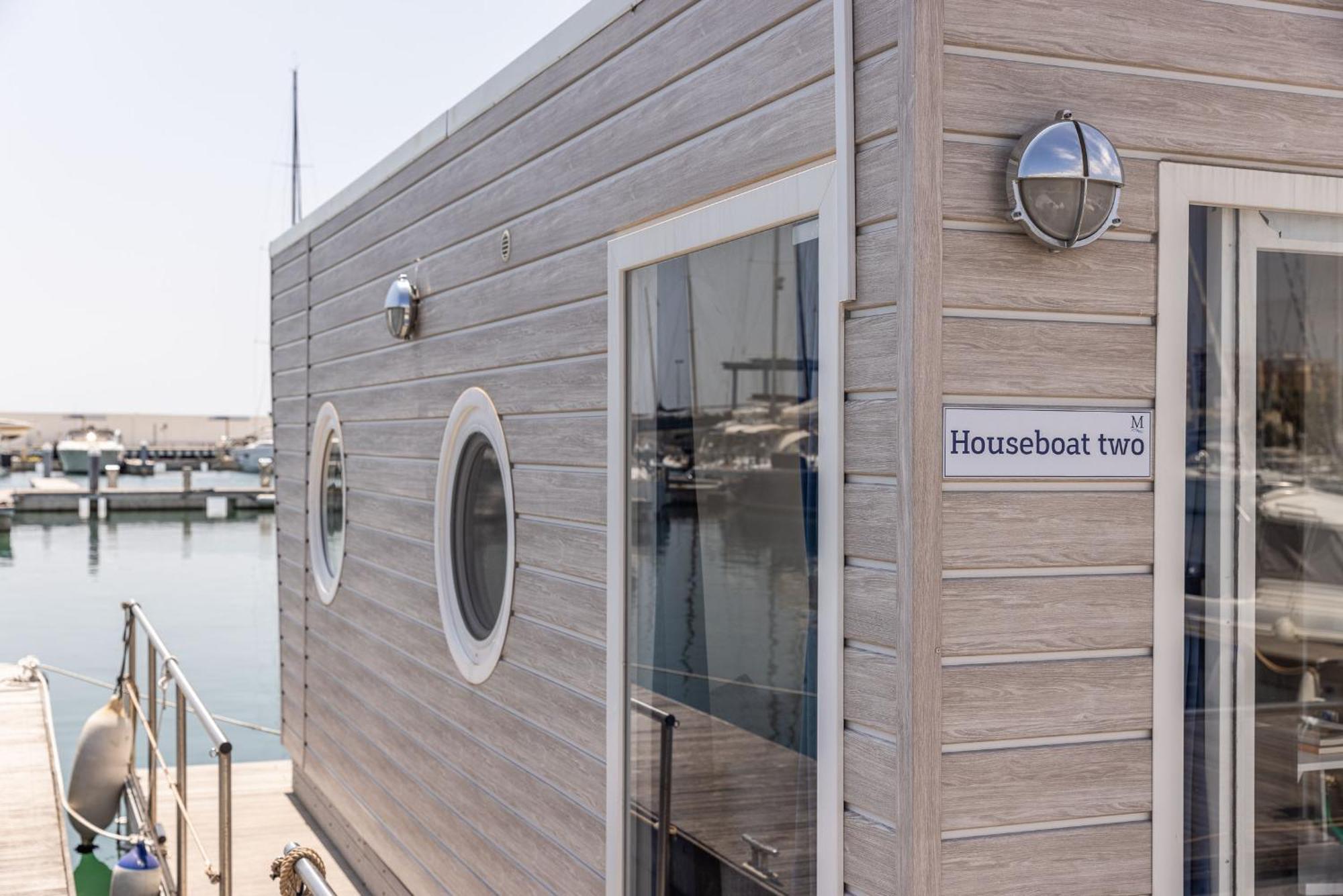 Marina Del Gargano Houseboat Hotel Manfredonia Bagian luar foto